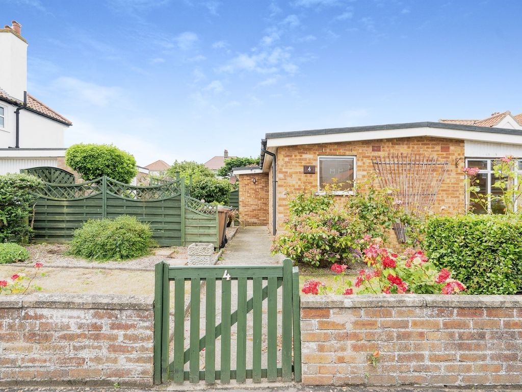 2 bed detached bungalow for sale in Macdonald Road, Cromer NR27 Zoopla