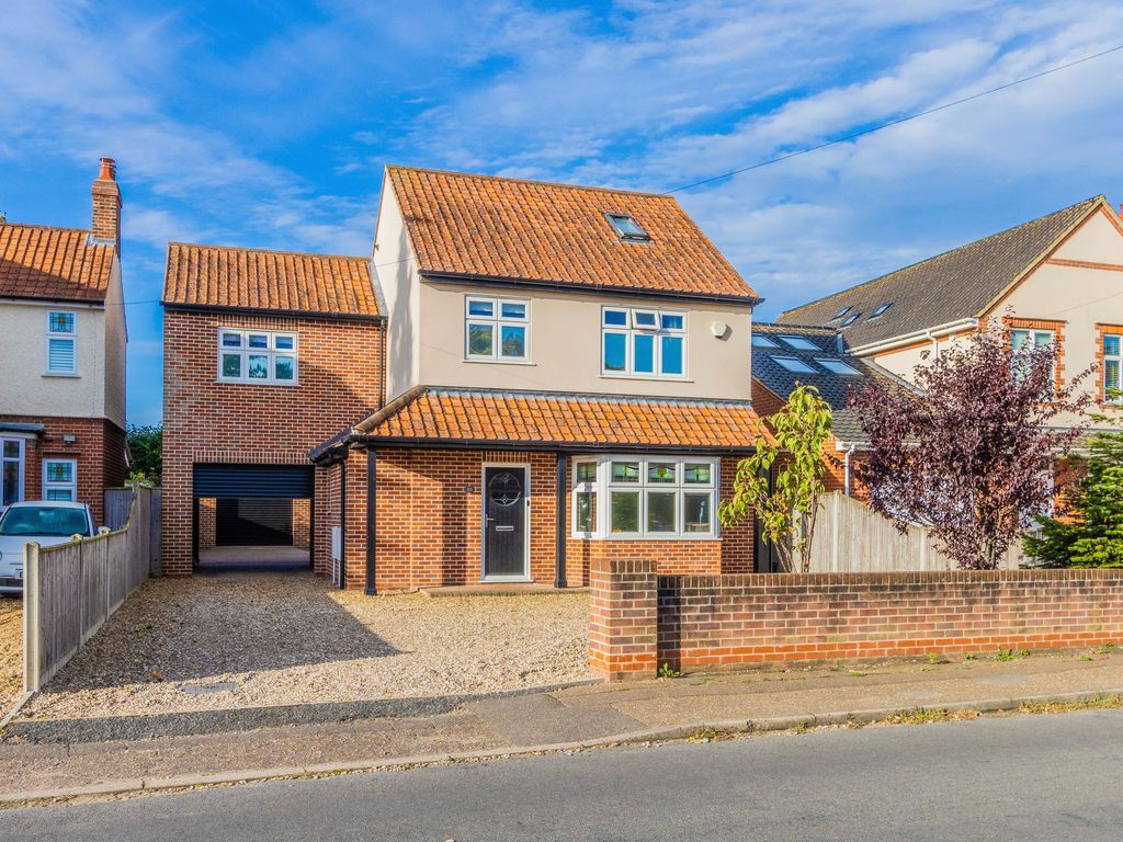 6 bed detached house for sale in Russell Avenue, Sprowston NR7, £