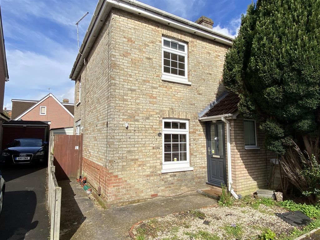2 bed end terrace house for sale in Beresford Road, Parkstone, Poole