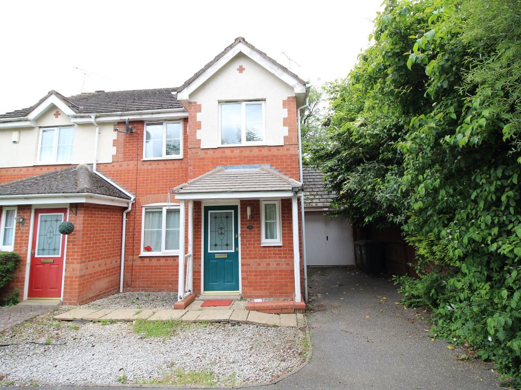 3 bed semidetached house for sale in Celandine Way, Bedworth