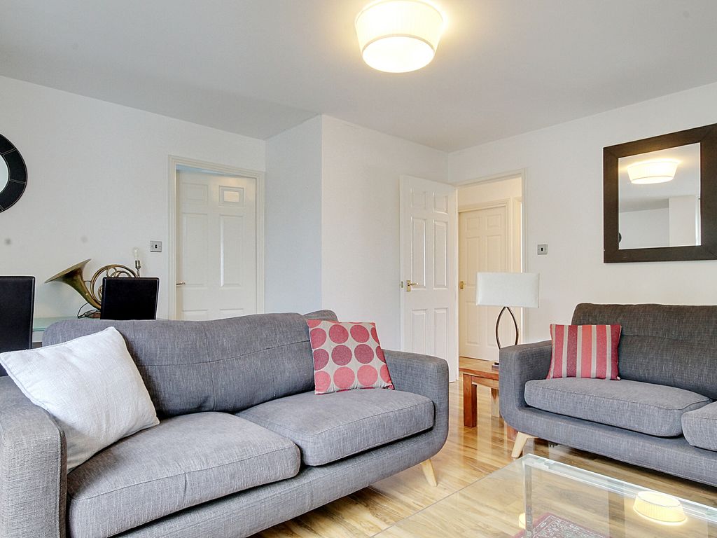 2 bed flat to rent in Fishguard Way, London E16 Zoopla