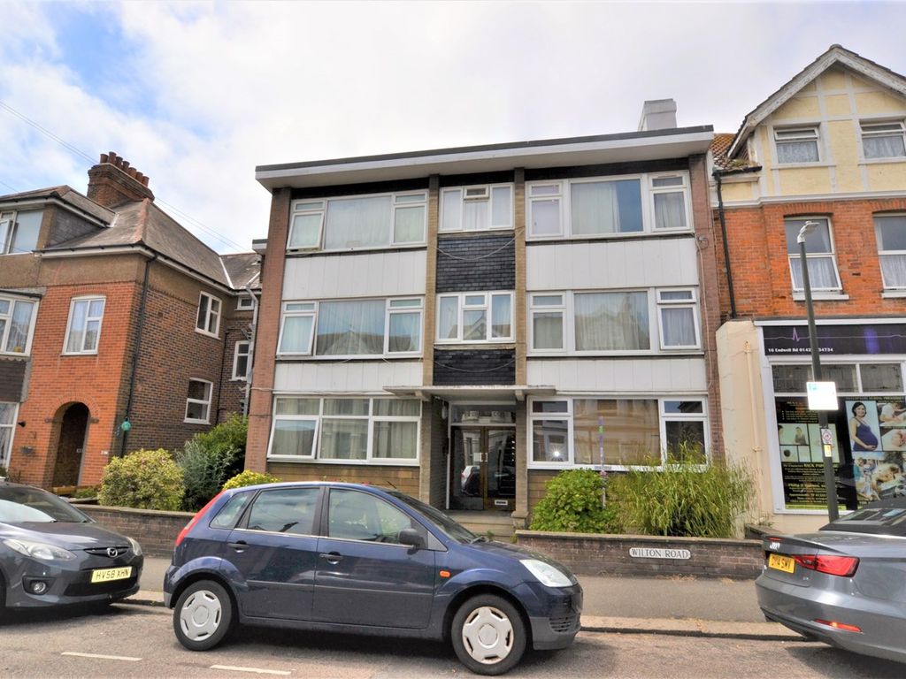 1 bed flat to rent in Wilton Road, BexhillOnSea TN40, £795 pcm Zoopla