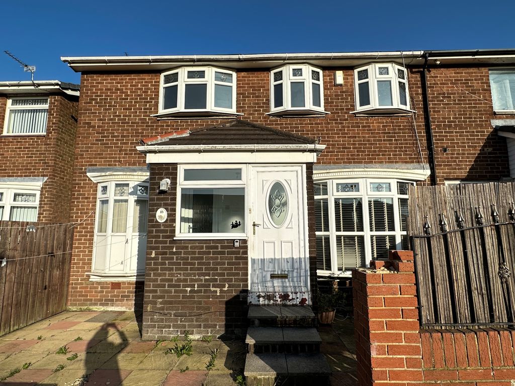 3 bed terraced house to rent in Waterbury Close, Sunderland SR5, £625