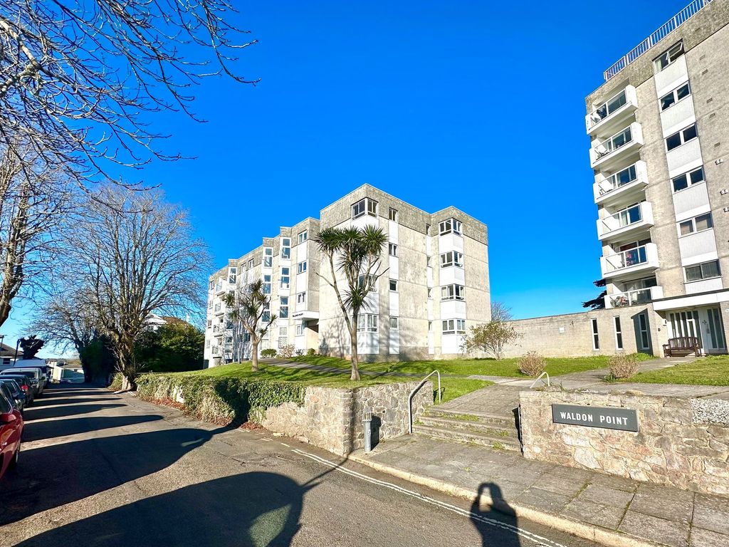 1 bed flat to rent in St. Lukes Road South, Torquay TQ2, £800 pcm Zoopla