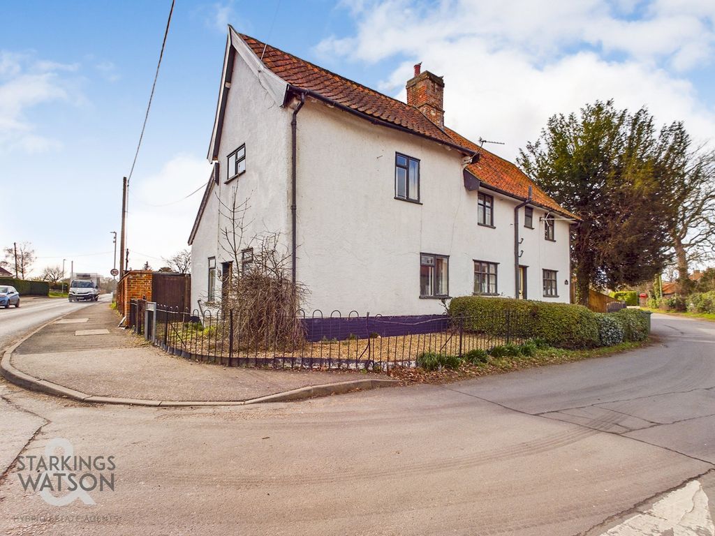 1 bed semidetached house for sale in Ipswich Road, Dickleburgh, Diss