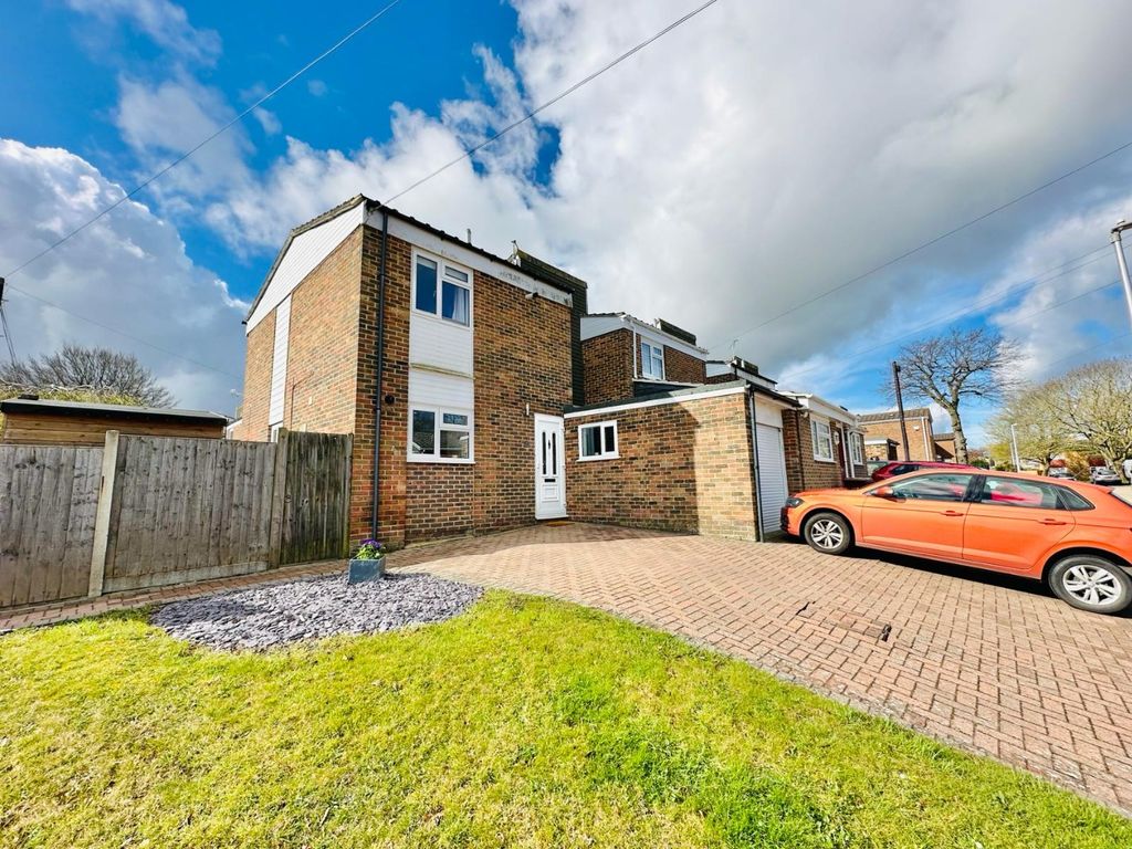 3 bed end terrace house for sale in Lovelace Close, Gillingham, Kent