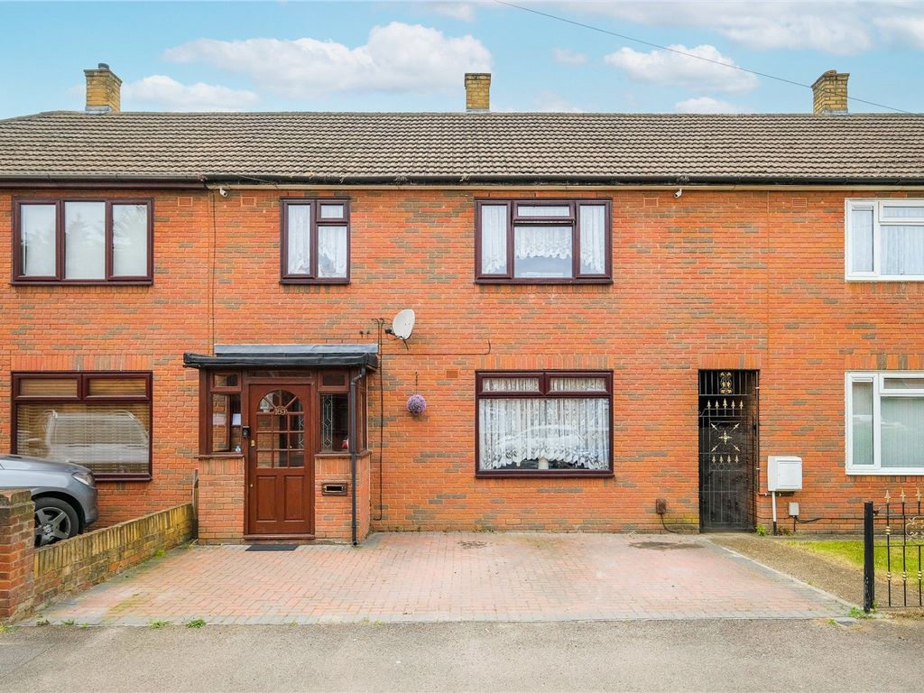 4 bed terraced house for sale in Marston Avenue, Dagenham RM10, £