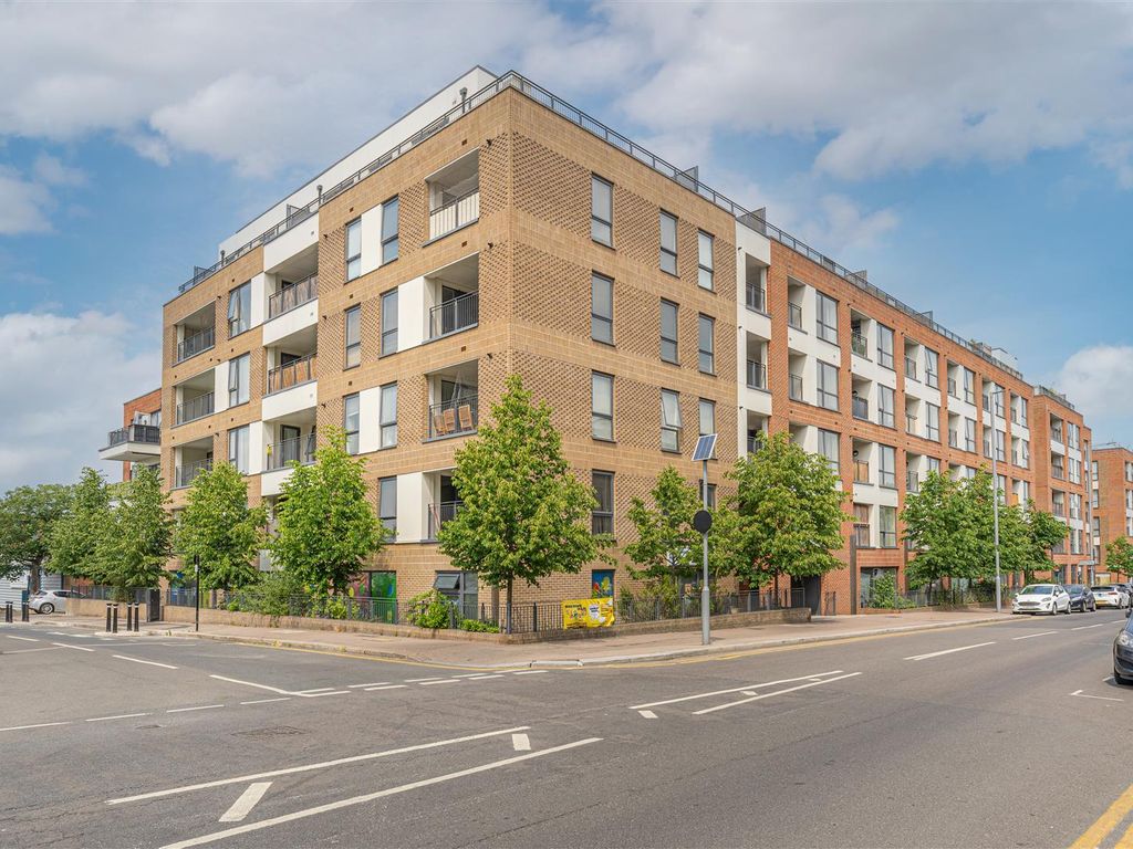 3 bed flat for sale in Fulbourne Road, London E17 Zoopla