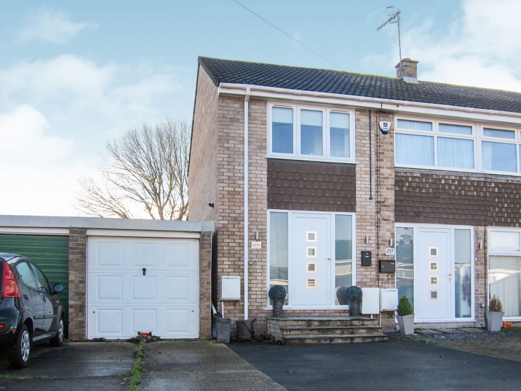 2 bed end terrace house for sale in Ashton Drive, Ashton Vale, Bristol