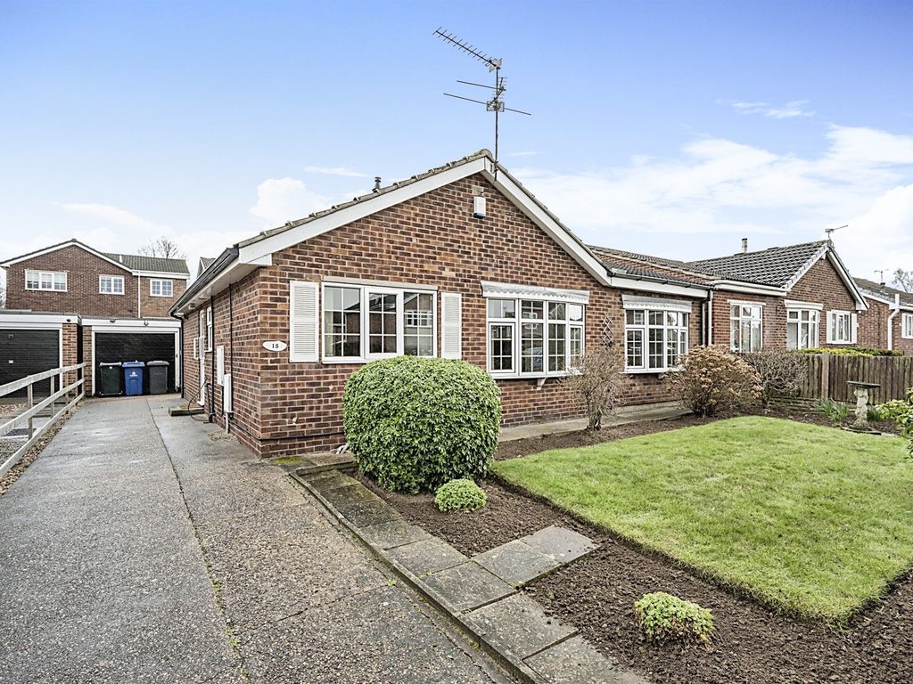 3 bed detached bungalow for sale in Kestrel Drive, Rossington
