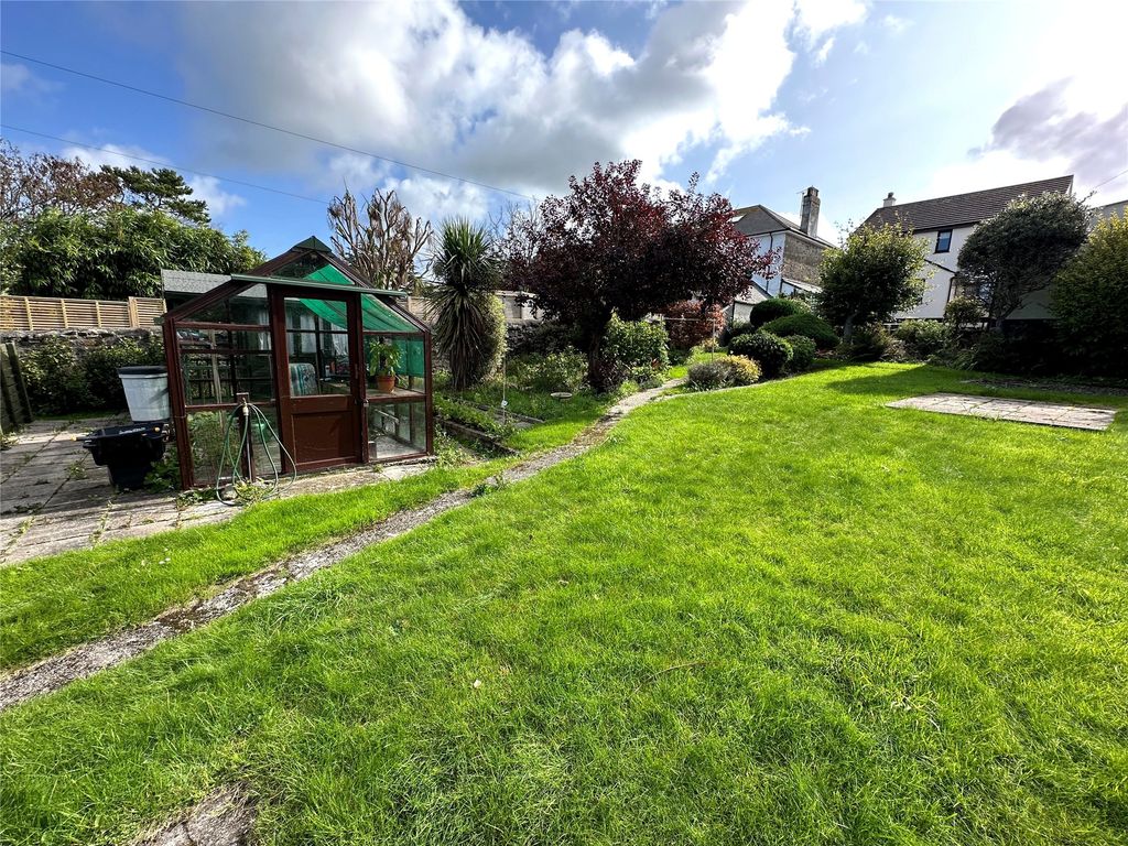 3 bed detached house for sale in Queensway, Hayle, Cornwall TR27, £