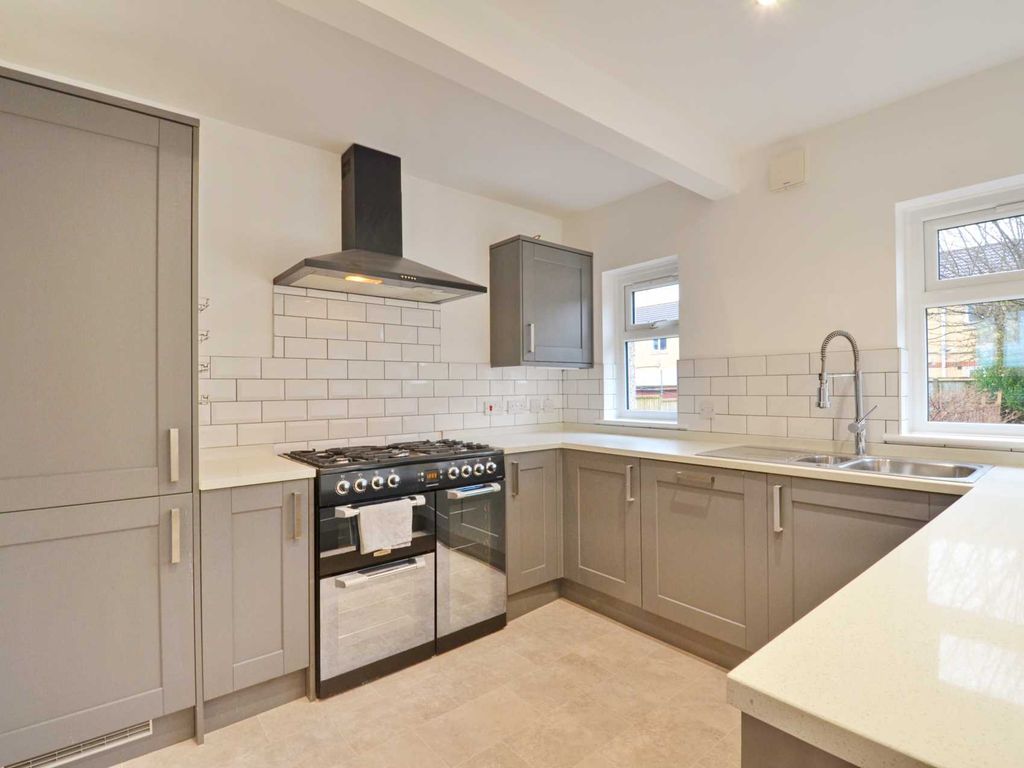 2 bed semidetached house to rent in Lydney Road, Southmead BS10, £