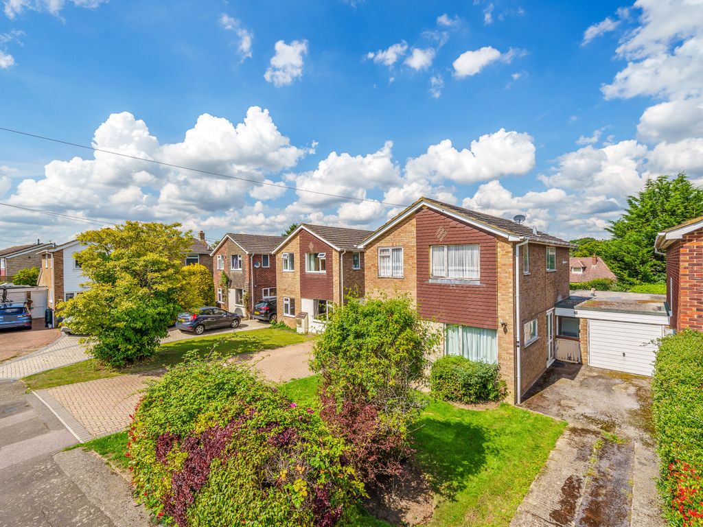 3 bed detached house for sale in Hillbrow Close, Wood Street Village