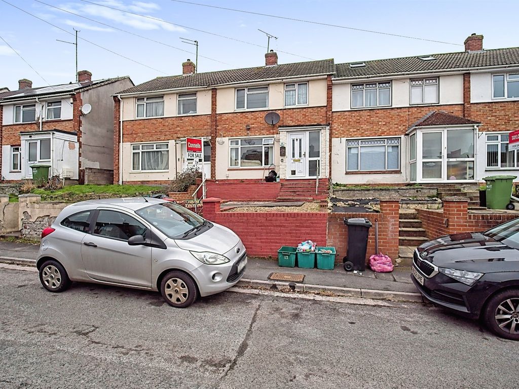 3 bed terraced house for sale in Brompton Close, Kingswood, Bristol