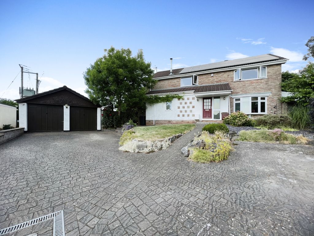 4 bed detached house for sale in Brae Rise, BS25 Zoopla