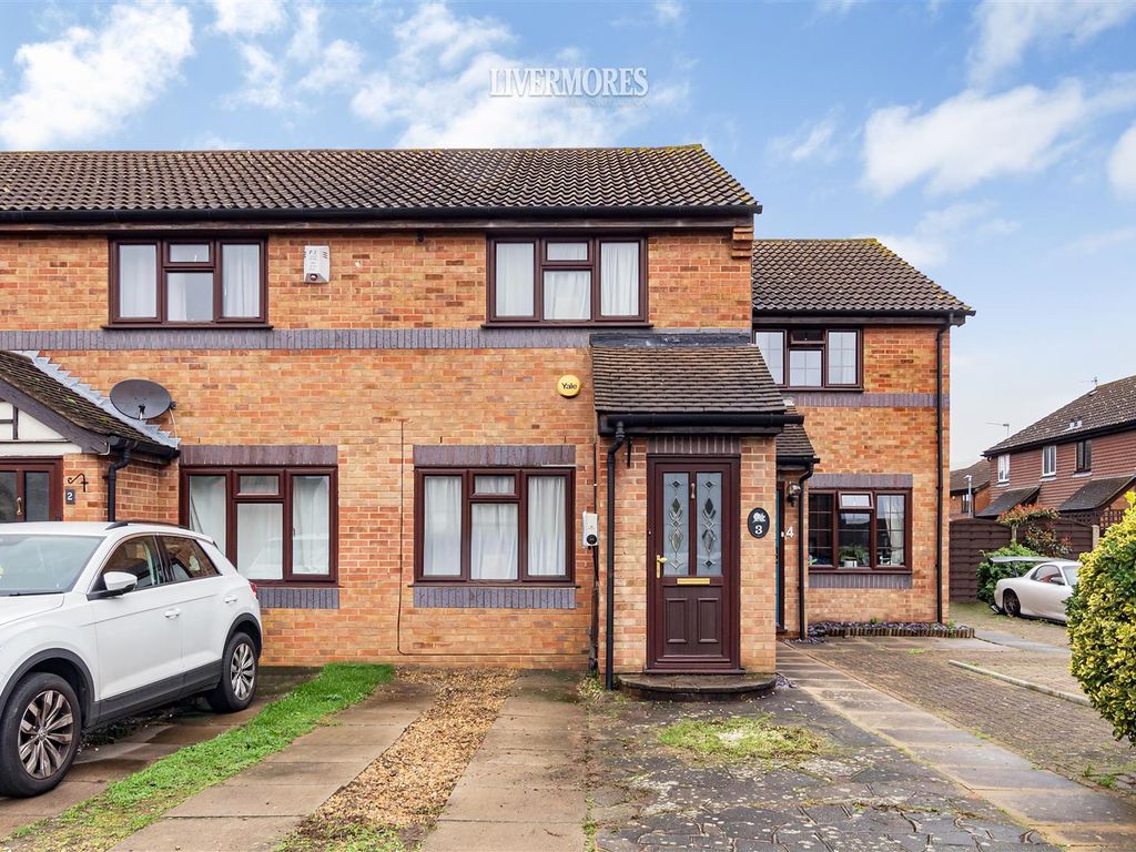 2 bed terraced house for sale in Cheswick Close, Crayford, Kent DA1, £