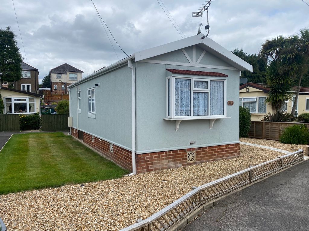 Branes Road, Bouremouth BH10