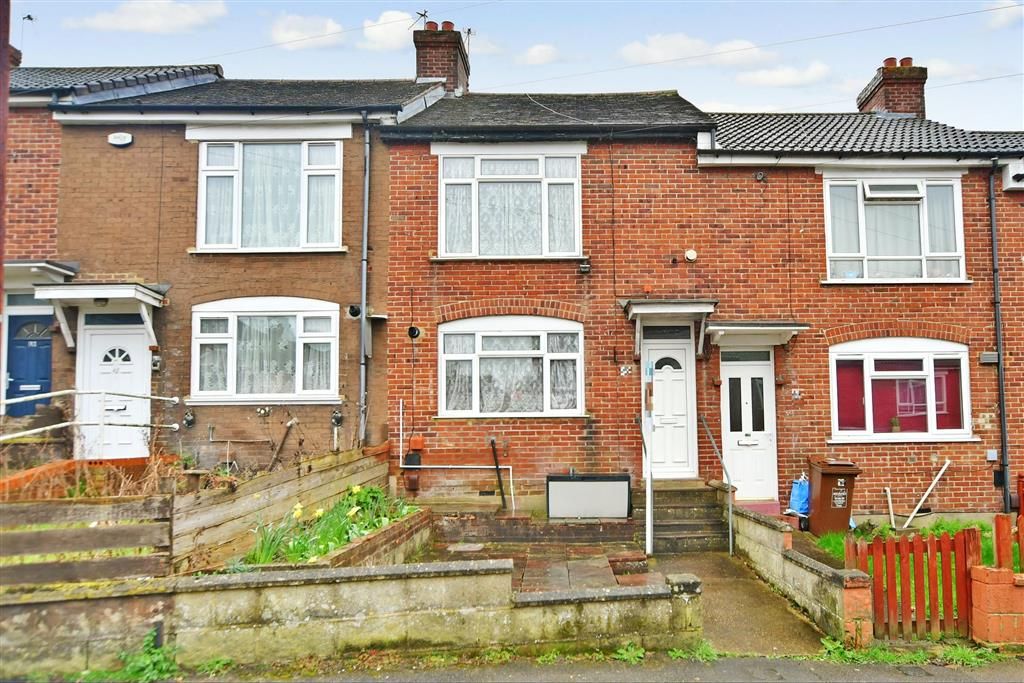 2 bed terraced house for sale in Parr Avenue, Gillingham, Kent ME7 Zoopla