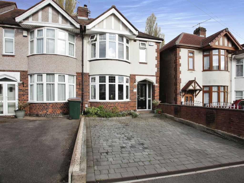 2 bed end terrace house for sale in The Headlands, Chapelfields