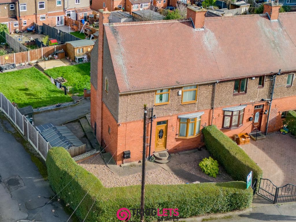 3 bed end terrace house for sale in Lifford Place, Elsecar, Barnsley