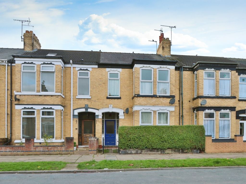 4 bed flat for sale in Hamlyn Avenue, Hull HU4, £190,000 Zoopla
