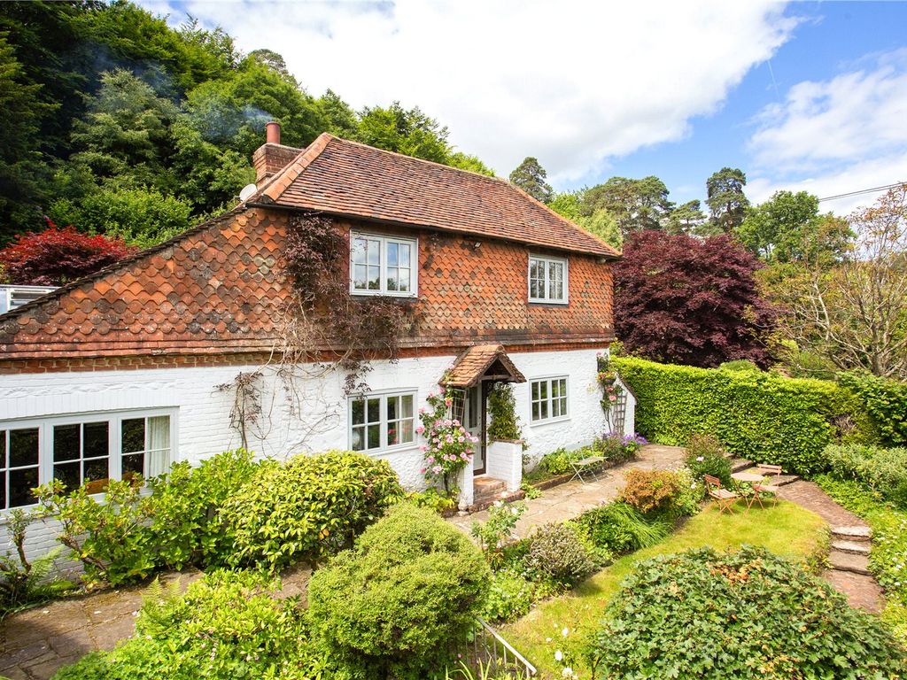 3 bed detached house for sale in Holmbury St. Mary, Dorking, Surrey RH5 Zoopla