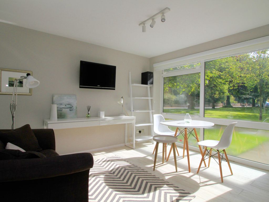 Butler Close, Central North Oxford OX2  