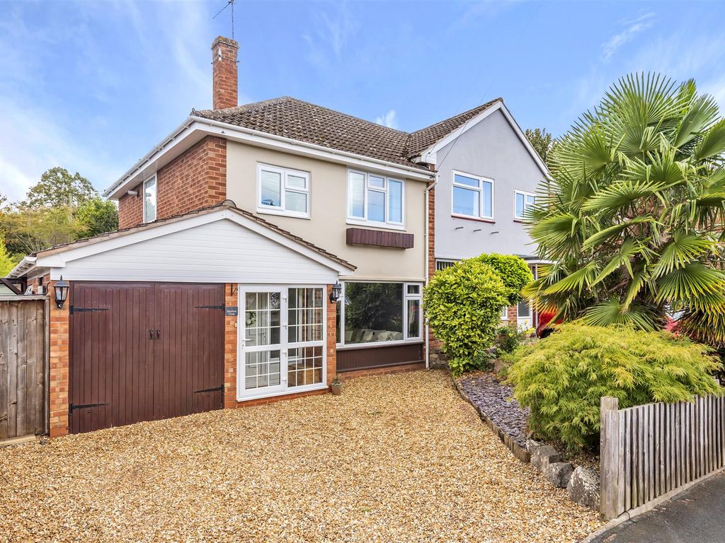 3 bed semidetached house for sale in Stretton Close, Hereford HR4 Zoopla