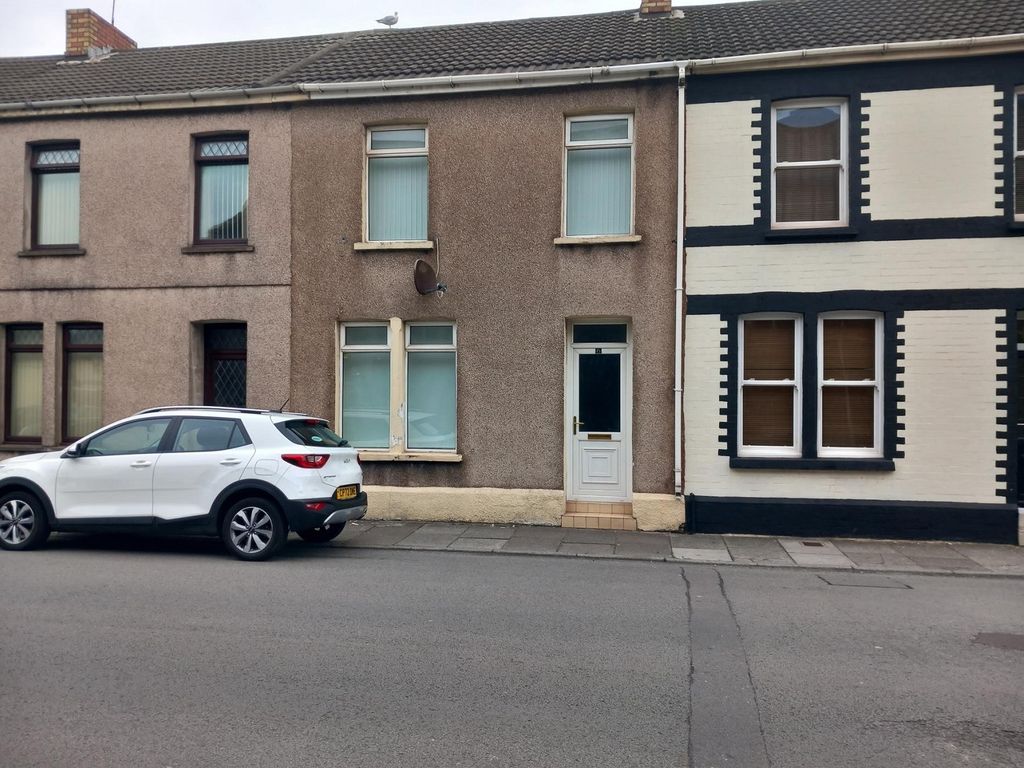 3 bed terraced house to rent in Pendarvis Terrace, Port Talbot, Neath