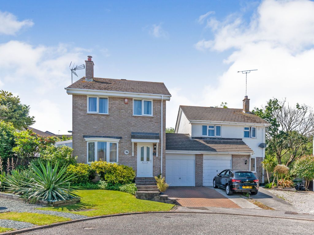 3 bed linkdetached house for sale in St. Pirans Close, St. Austell