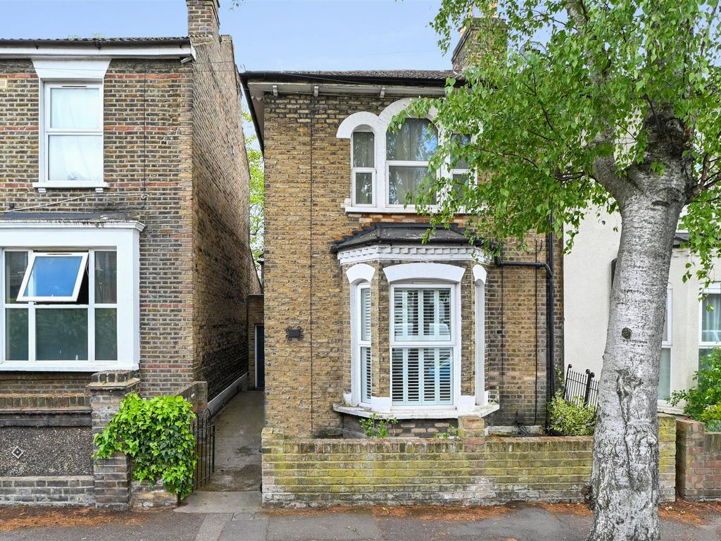 2 bed flat for sale in Clarendon Road, Walthamstow, London E17 Zoopla