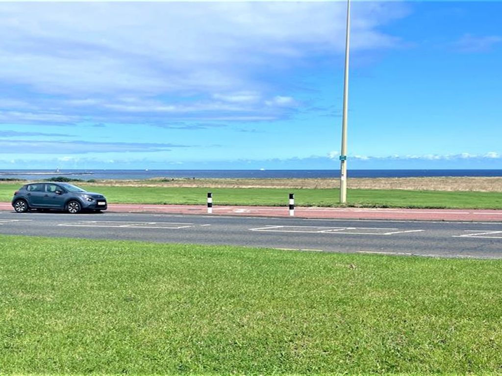 3 bed semidetached house for sale in Bamburgh Avenue, South Shields