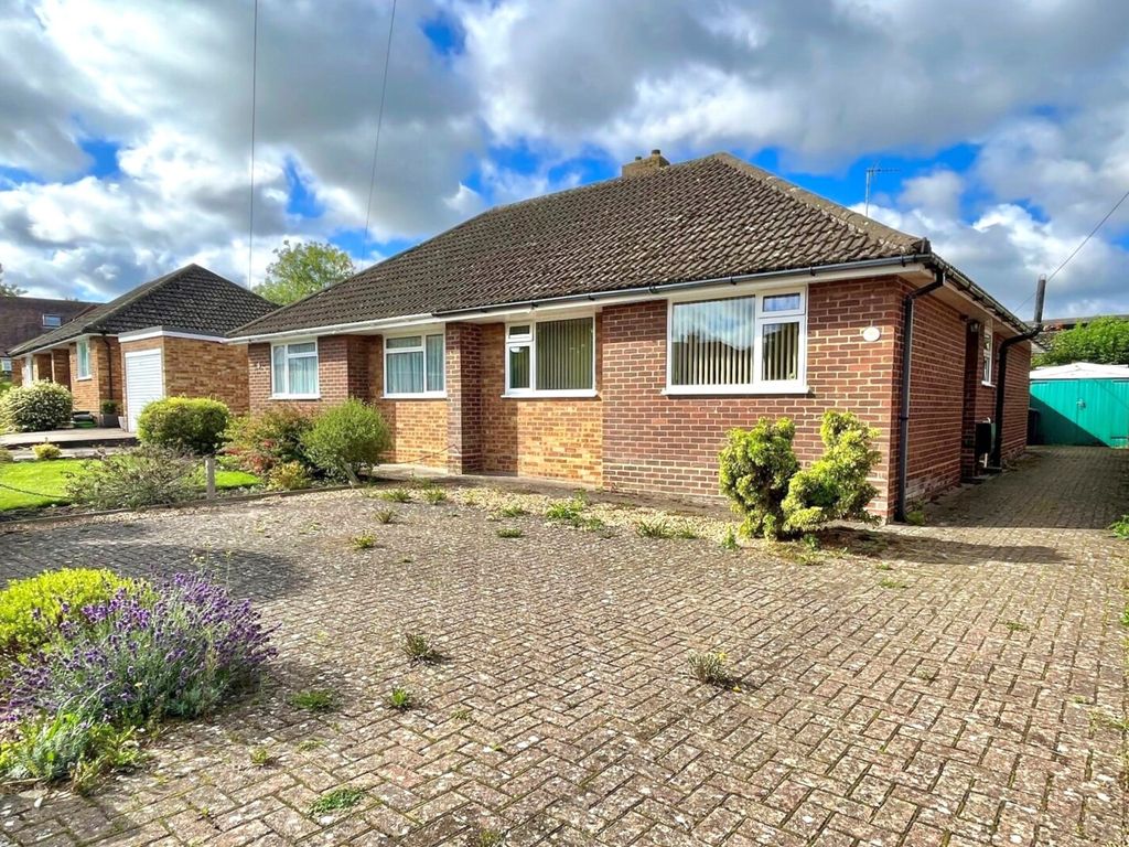 2 bed bungalow for sale in Shortborough Avenue, Princes Risborough HP27