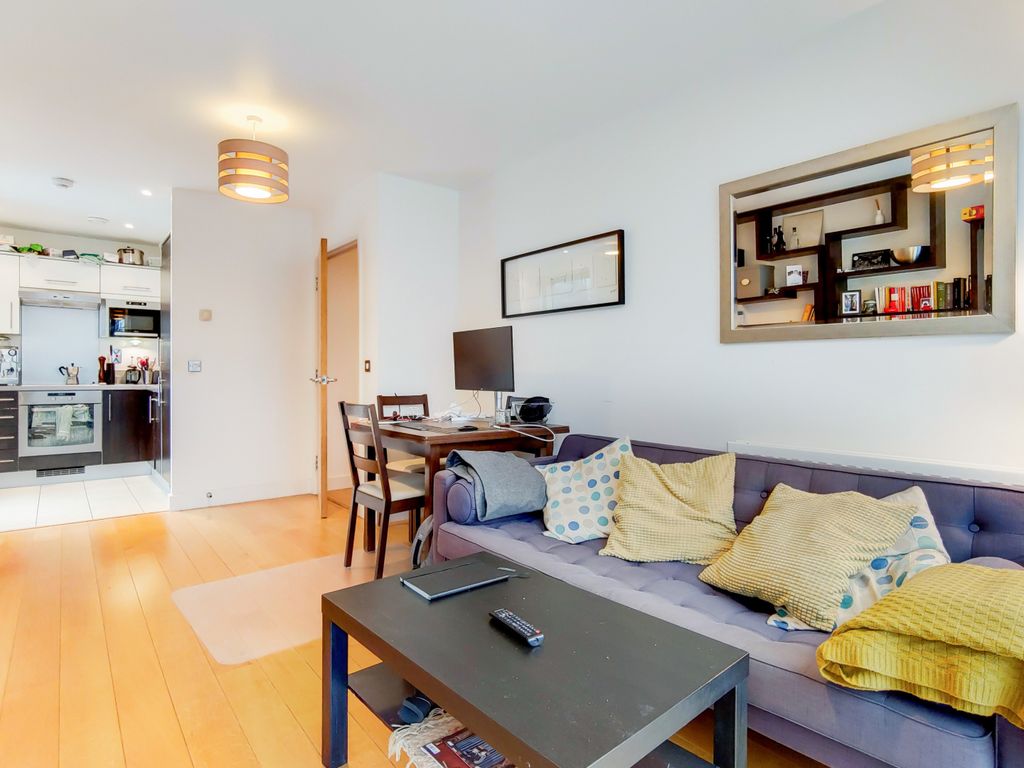 Newington Causeway, Elephant And Castle SE1