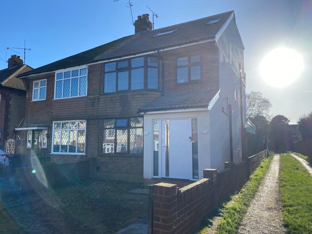 5 bed semidetached house to rent in Graham Gardens, Luton LU3 Zoopla