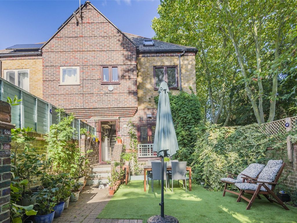 2 bed semidetached house for sale in Cunard Walk, London SE16 Zoopla