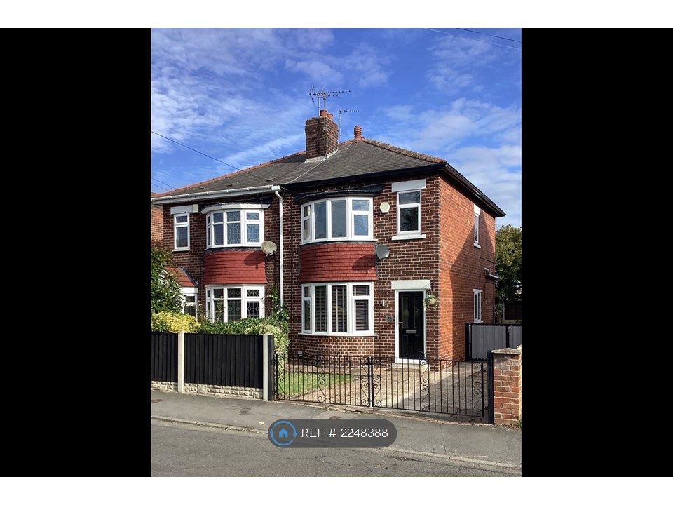 3 bed semidetached house to rent in Malton Road, Scawsby, Doncaster