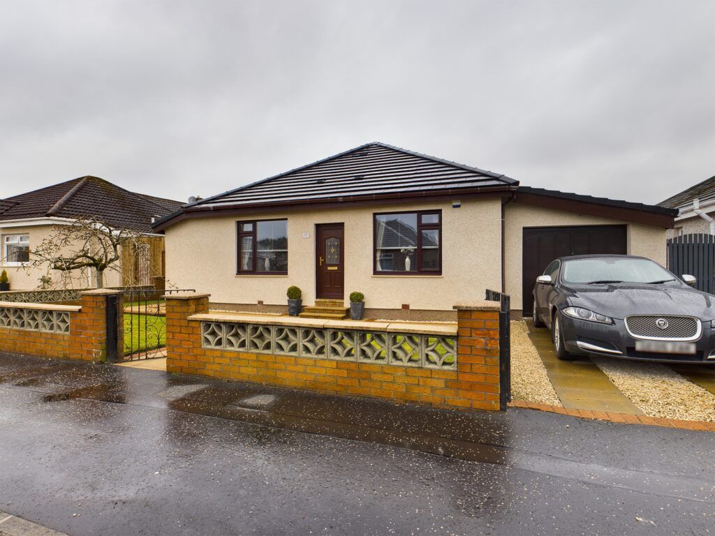 3 bed detached house for sale in 17 Southfield Avenue, Shotts ML7 Zoopla