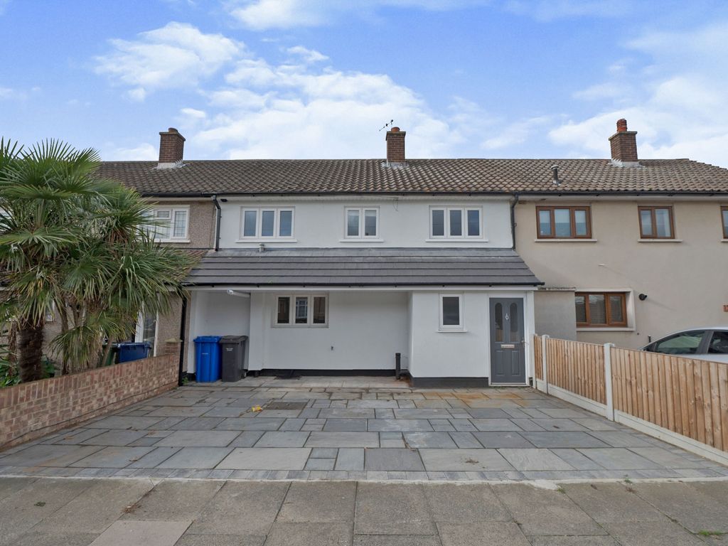 3 bed semidetached house for sale in Goddard Road, Grays RM16 Zoopla