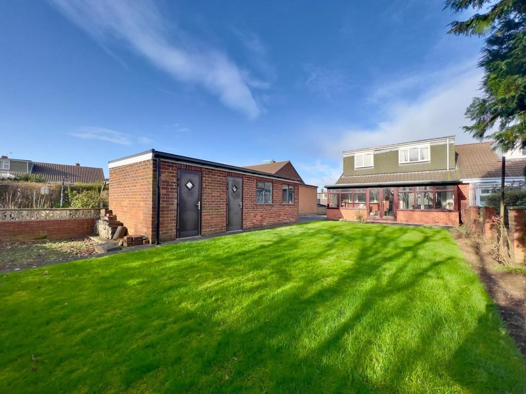 3 bed semidetached bungalow for sale in Moorland Crescent, Staincross