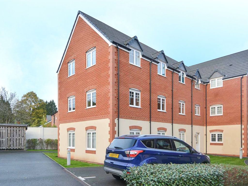 2 bed flat for sale in Martineau Drive, Harborne, Birmingham, West