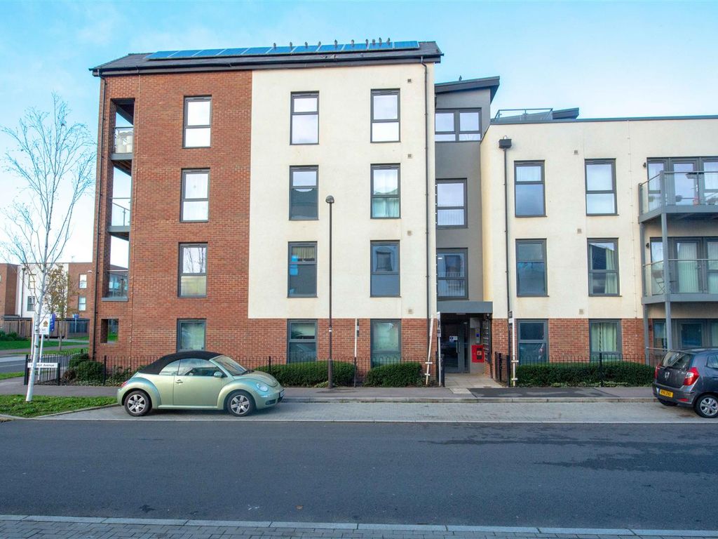 Gambit Avenue, Oakgrove, Milton Keynes MK10  