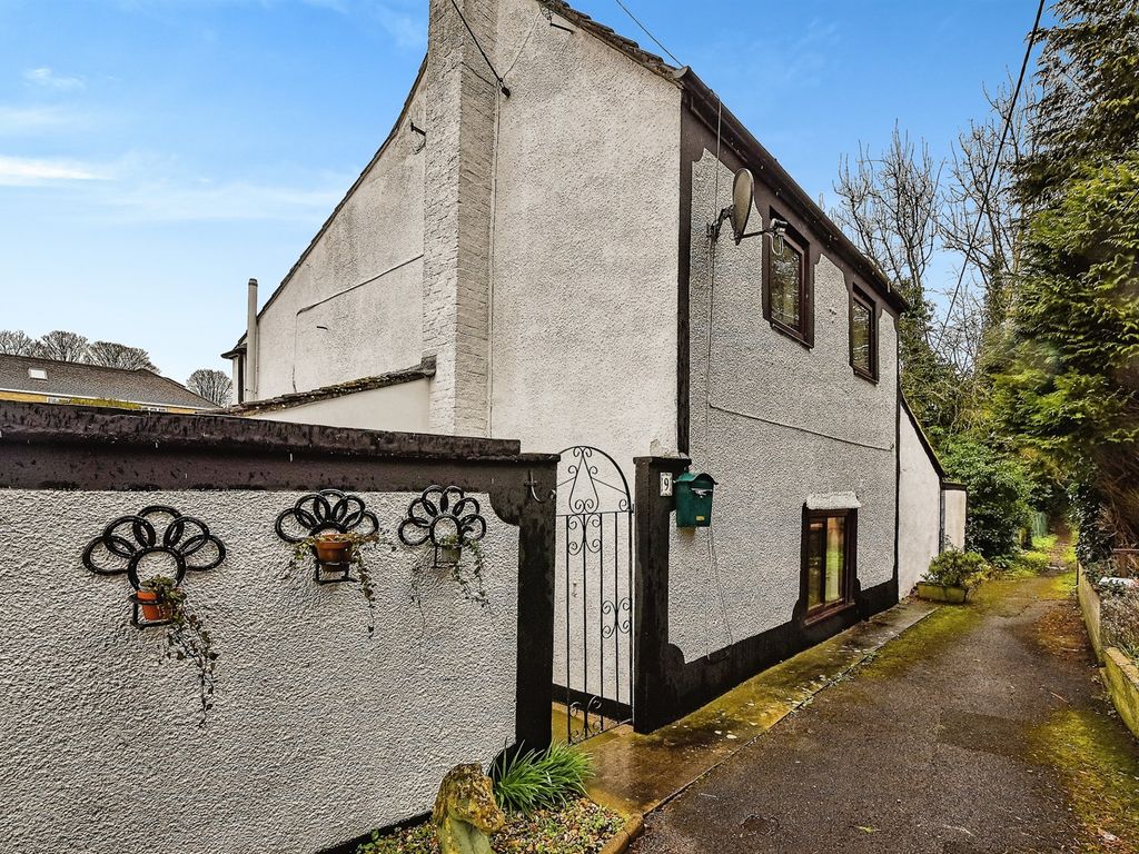 4 bed detached house for sale in Chalford Gardens, Westbury BA13 Zoopla