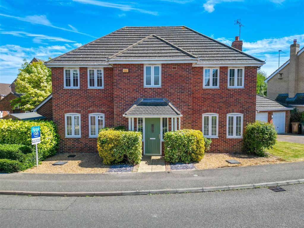 5 bed detached house for sale in Driffield Way, Sugar Way, Peterborough