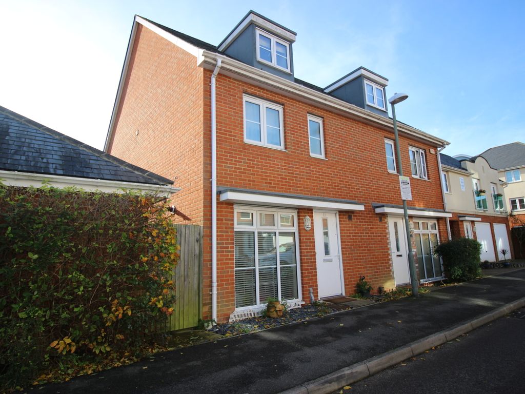 Parritt Road, Redhill RH1  