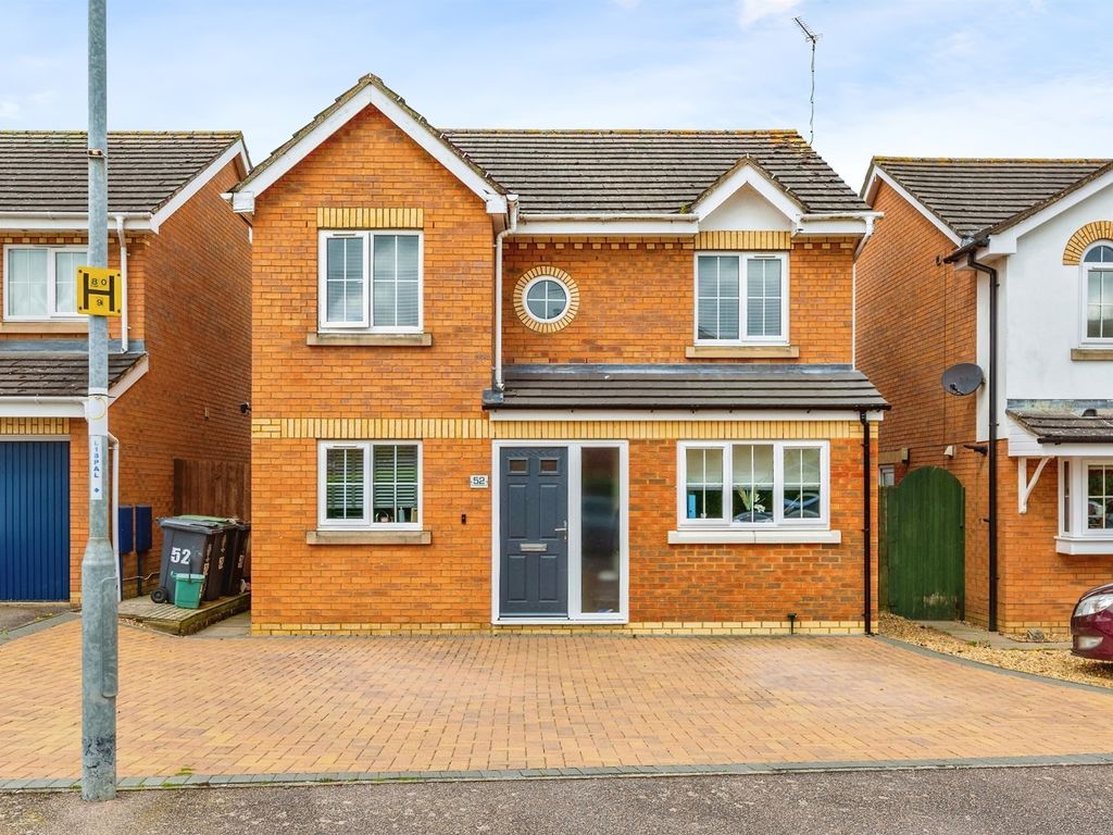 4 bed detached house for sale in Wainwright Avenue, Thrapston