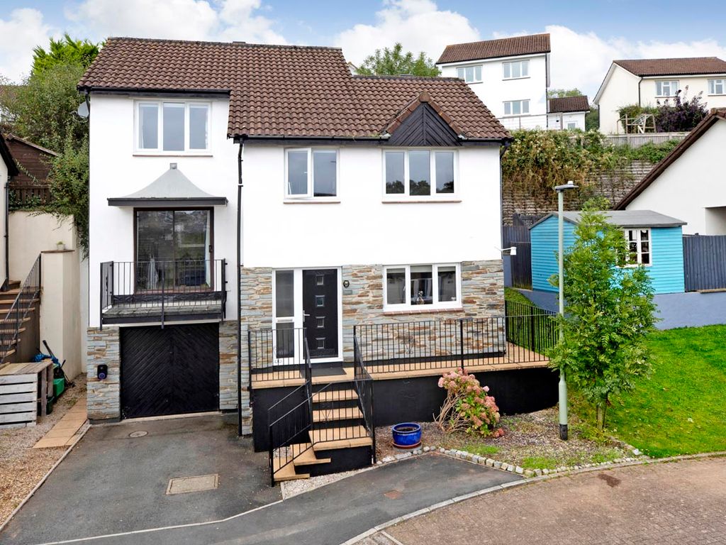 3 bed detached house for sale in Valley Close, Teignmouth TQ14, £