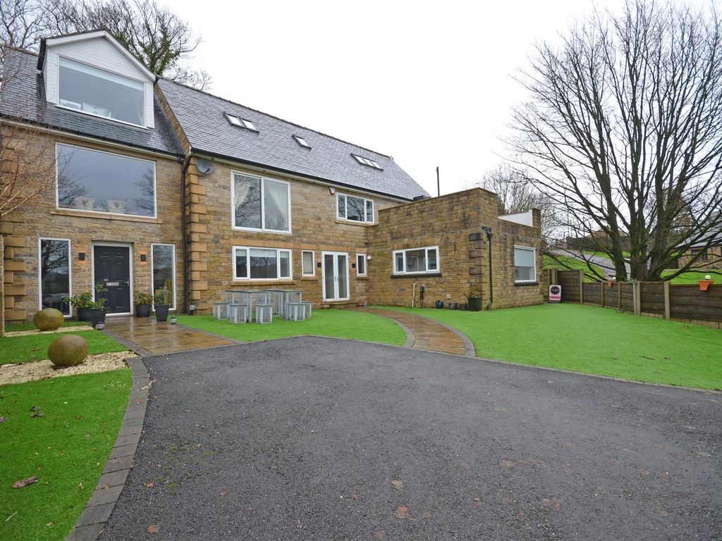 6 bed detached house for sale in Stockport Road, Mossley, AshtonUnder
