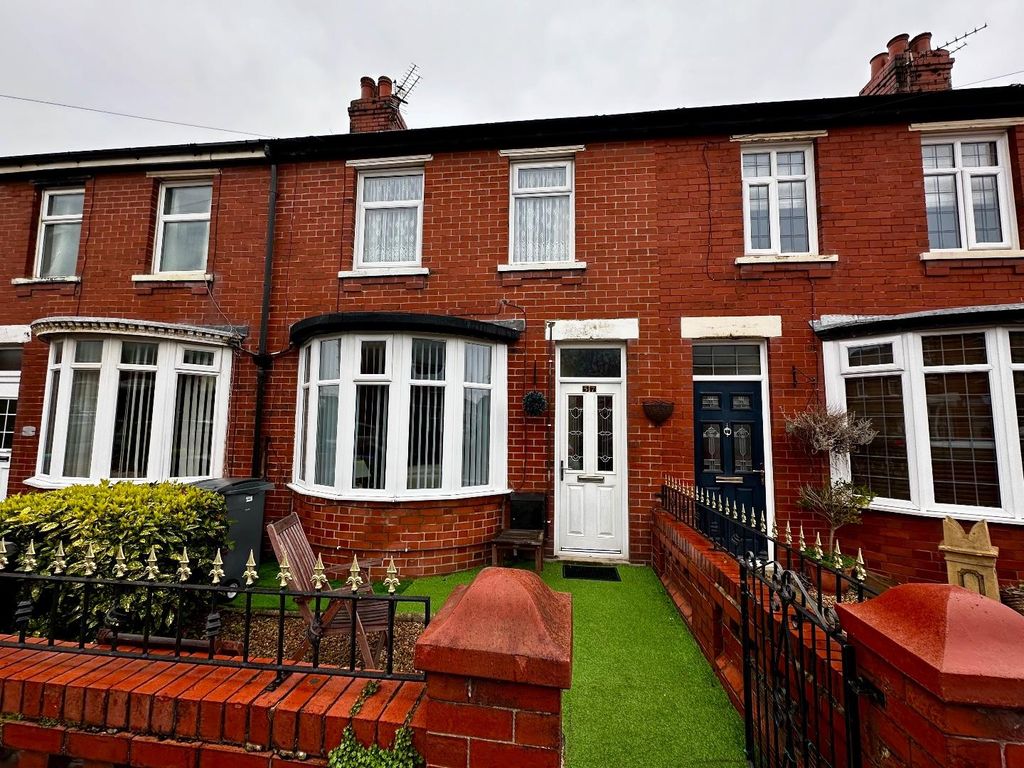 2 bed terraced house for sale in Harcourt Road, Blackpool FY4, £105,000