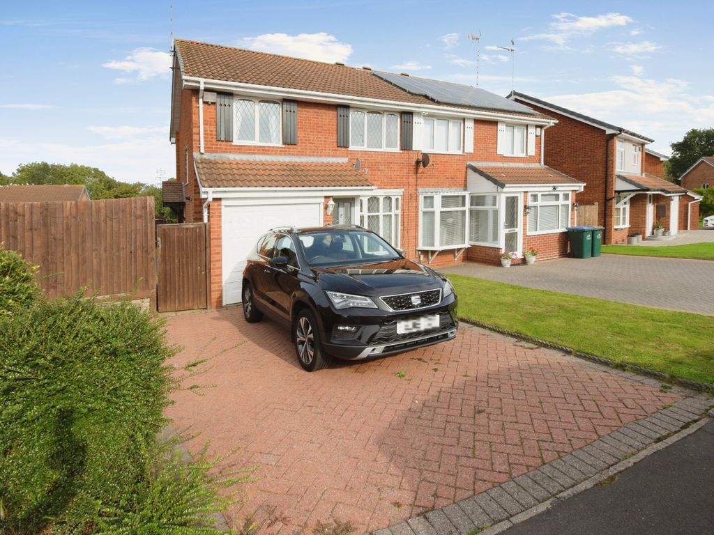 3 bed semidetached house for sale in Leven Way, Walsgrave, Coventry